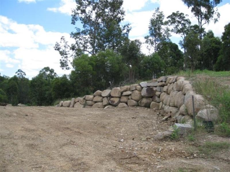 5 Amorosa Court, Eatons Hill QLD 4037