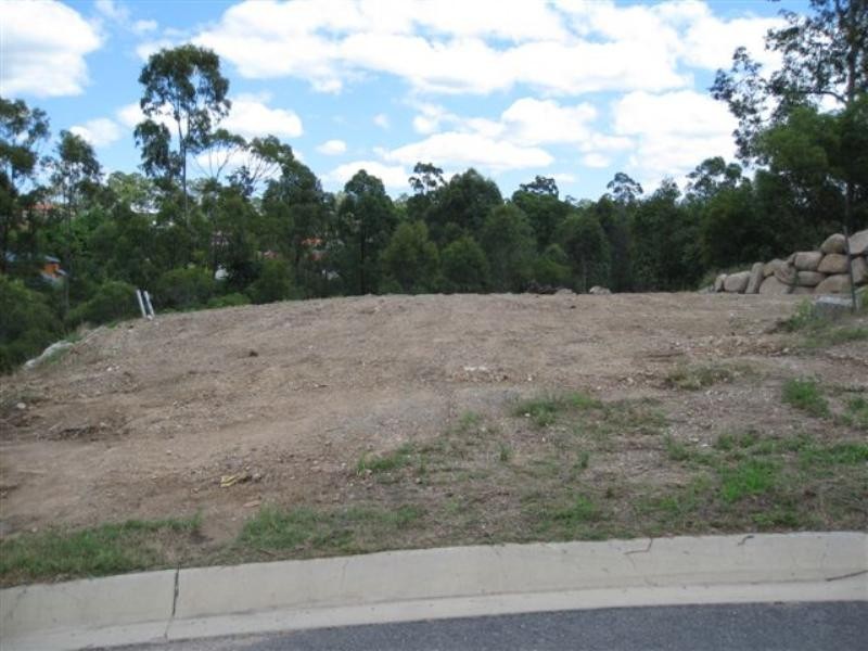 5 Amorosa Court, Eatons Hill QLD 4037