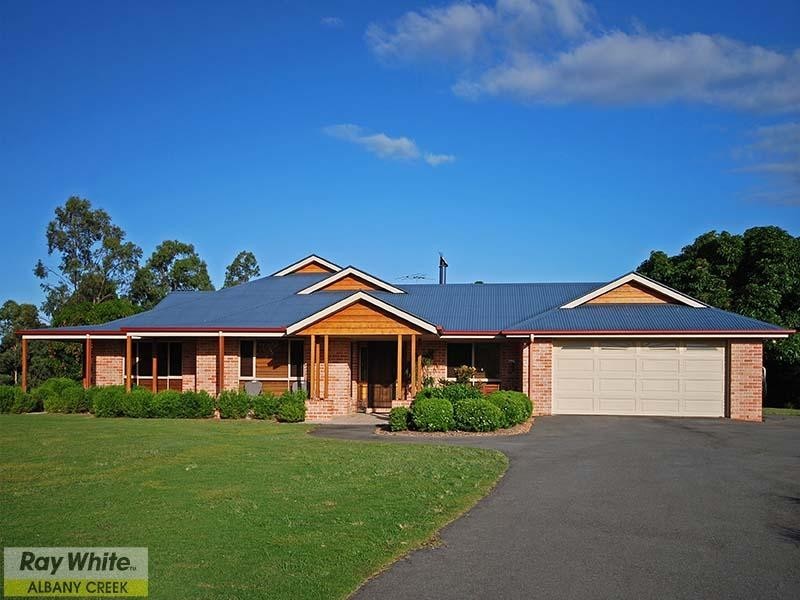 5 Amamoor Court, Cashmere QLD 4500