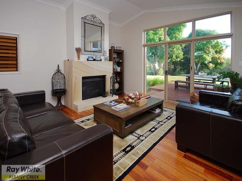 5 Amamoor Court, Cashmere QLD 4500