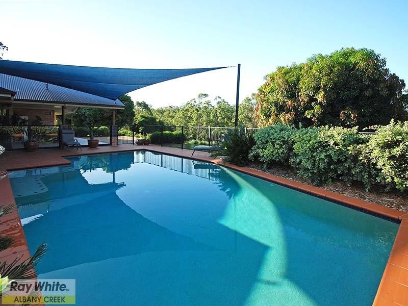 5 Amamoor Court, Cashmere QLD 4500