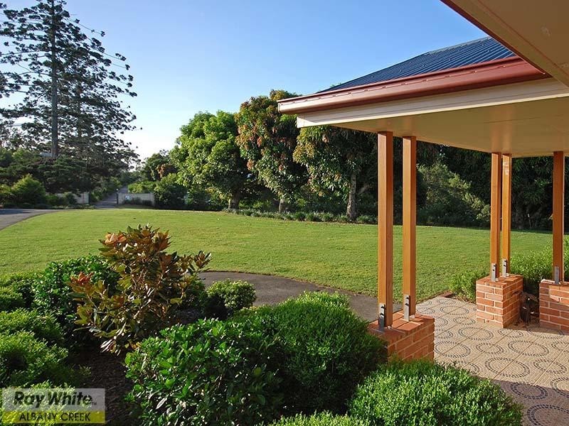 5 Amamoor Court, Cashmere QLD 4500