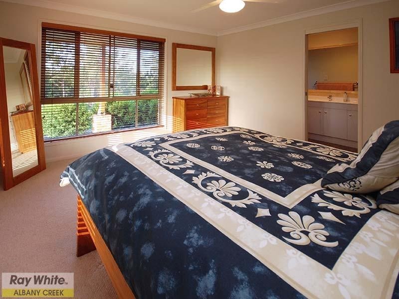 5 Amamoor Court, Cashmere QLD 4500