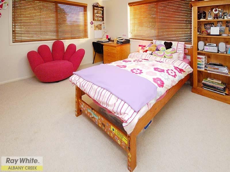 5 Amamoor Court, Cashmere QLD 4500