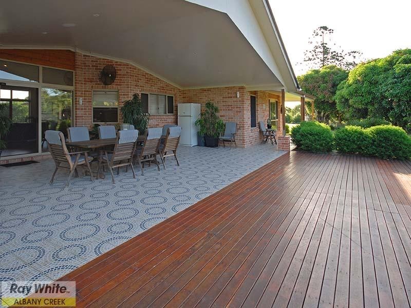 5 Amamoor Court, Cashmere QLD 4500