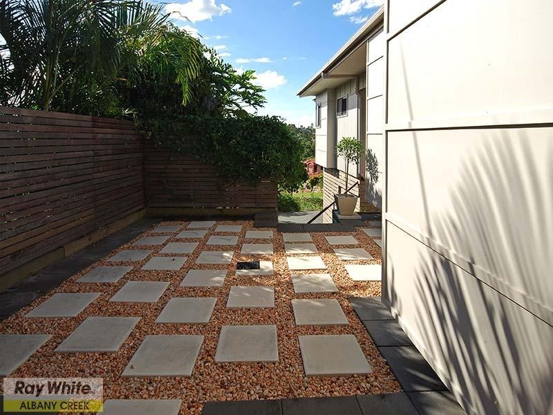 2 Laceflower Crescent, Eatons Hill QLD 4037