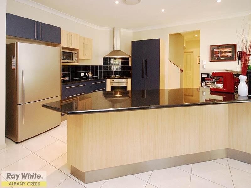 2 Fidelio Court, Eatons Hill QLD 4037