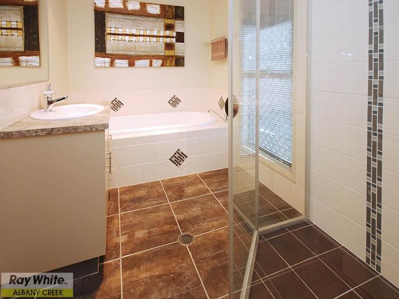 2 Fidelio Court, Eatons Hill QLD 4037