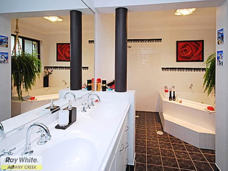 Eatons Hill QLD 4037