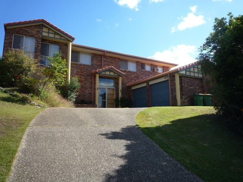 40 Silkyoak Way, Albany Creek QLD 4035