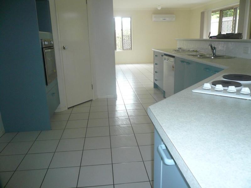 40 Silkyoak Way, Albany Creek QLD 4035