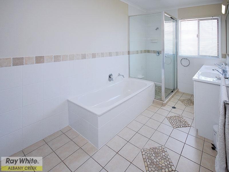 30 Pegasus Avenue, Eatons Hill QLD 4037