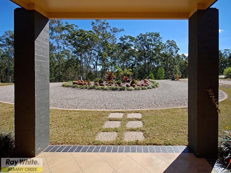 1 Amamoor Court, Cashmere QLD 4500