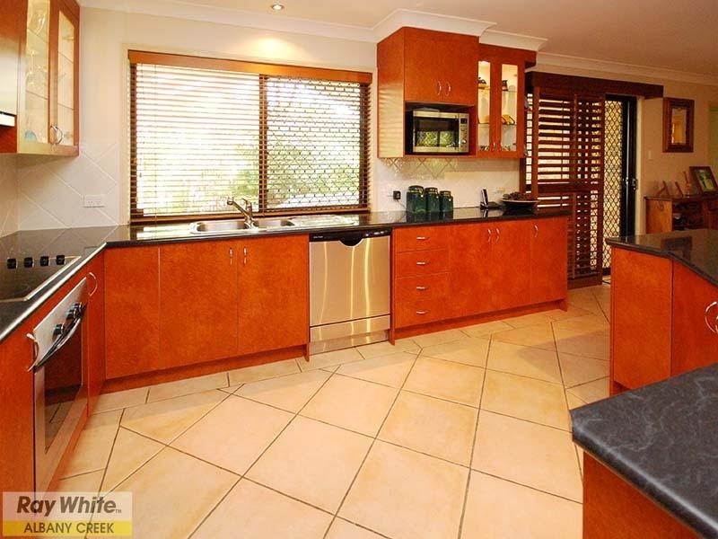 8 Monica Court, Eatons Hill QLD 4037