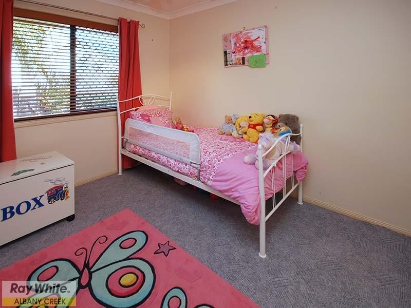 8 Monica Court, Eatons Hill QLD 4037