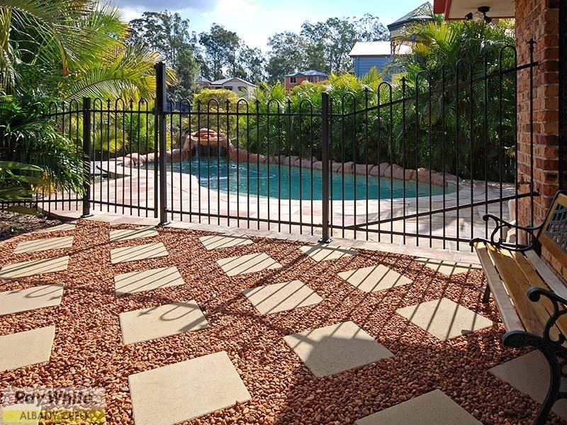 8 Monica Court, Eatons Hill QLD 4037