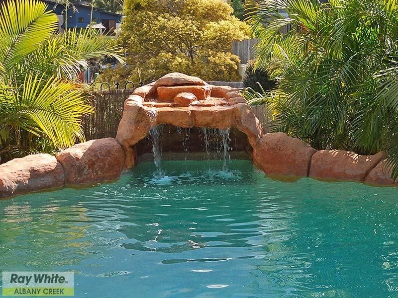 8 Monica Court, Eatons Hill QLD 4037