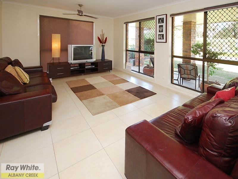 6 Crofty Street, Albany Creek QLD 4035