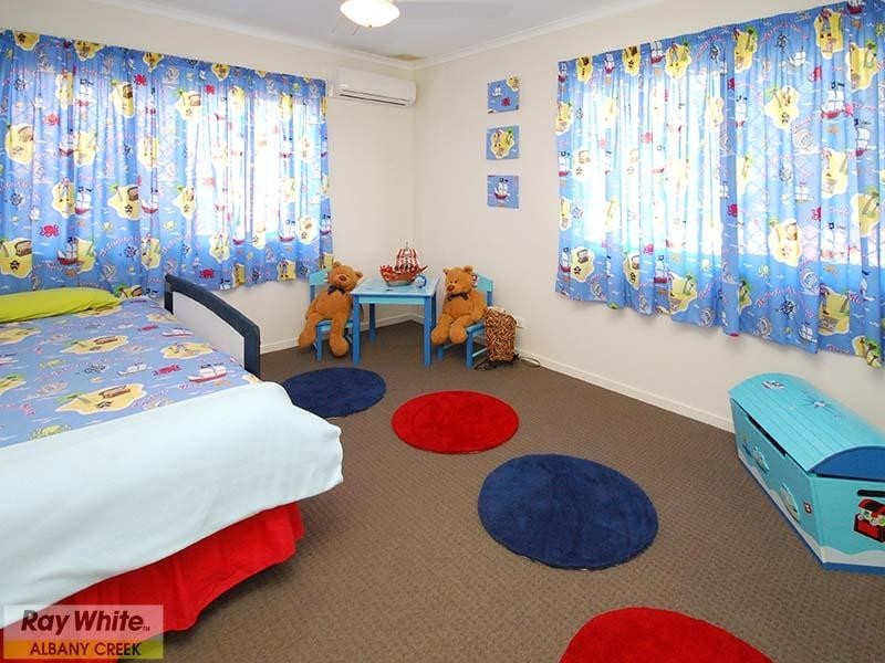 6 Crofty Street, Albany Creek QLD 4035