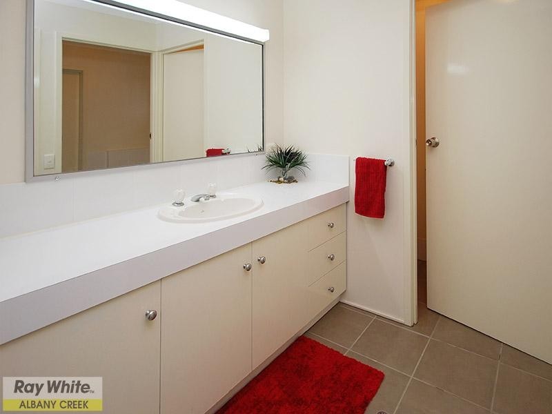 6 Crofty Street, Albany Creek QLD 4035