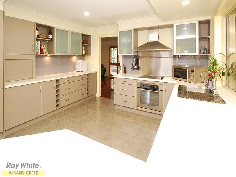 3 Ganton Place, Albany Creek QLD 4035