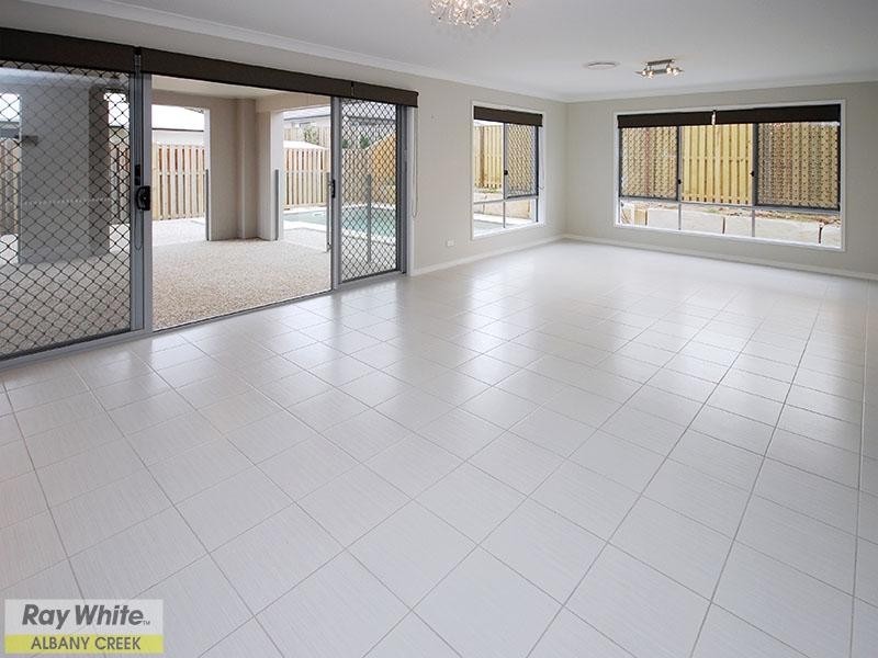 7 Shallows Court, Eatons Hill QLD 4037