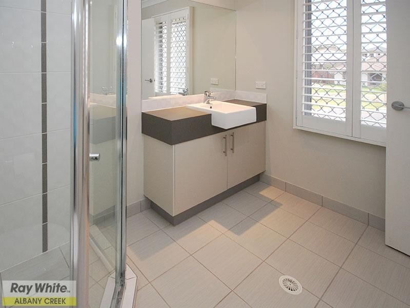 7 Shallows Court, Eatons Hill QLD 4037