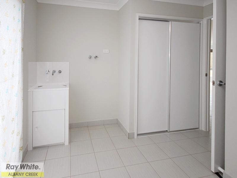 7 Shallows Court, Eatons Hill QLD 4037