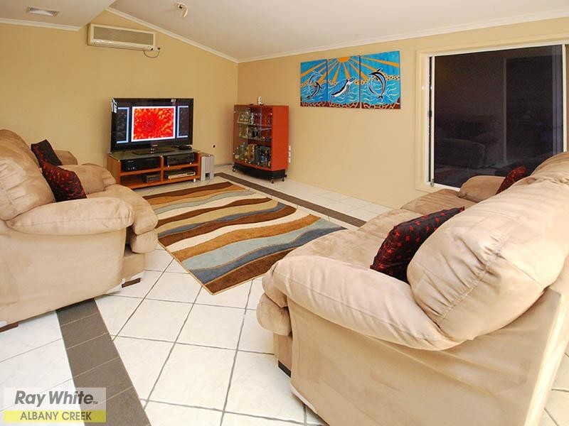 12 Gum Leaf Court, Albany Creek QLD 4035