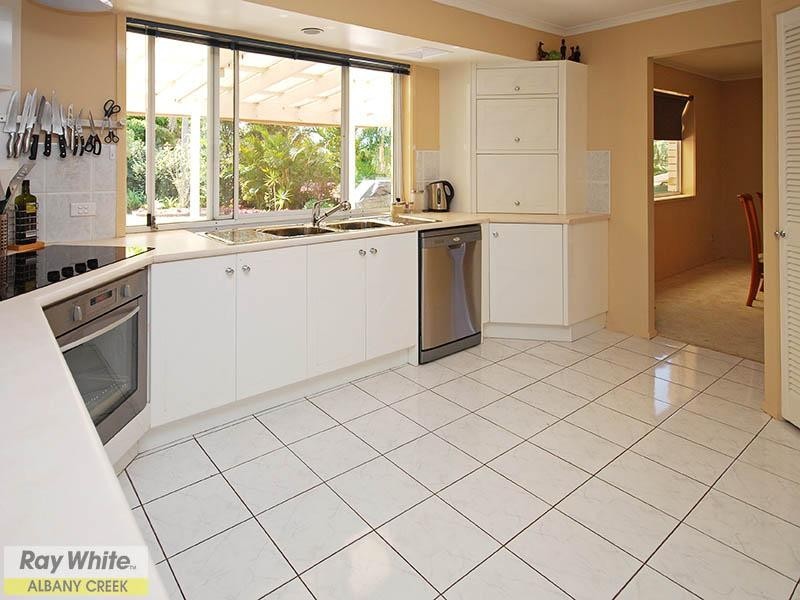 12 Gum Leaf Court, Albany Creek QLD 4035