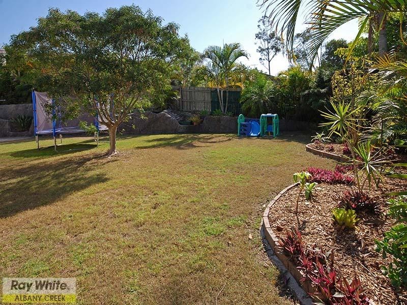 12 Gum Leaf Court, Albany Creek QLD 4035