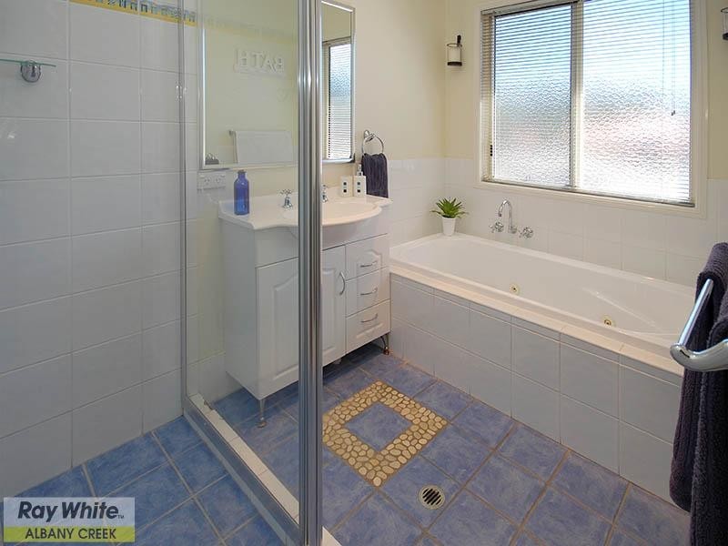 9 Corvus Drive, Cashmere QLD 4500