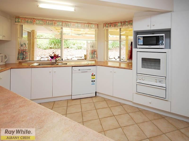 9 Ganton Place, Albany Creek QLD 4035