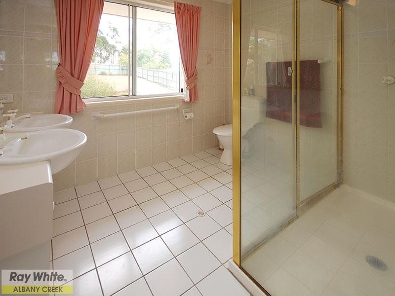 9 Ganton Place, Albany Creek QLD 4035