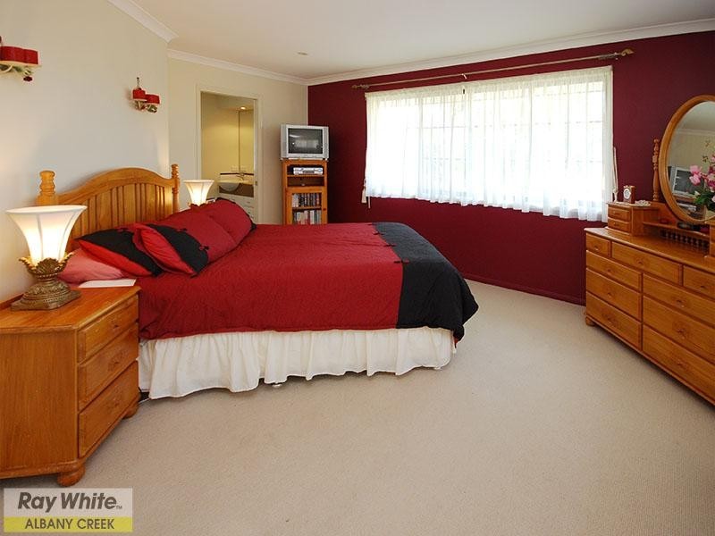 22 Sunningdale Court, Albany Creek QLD 4035