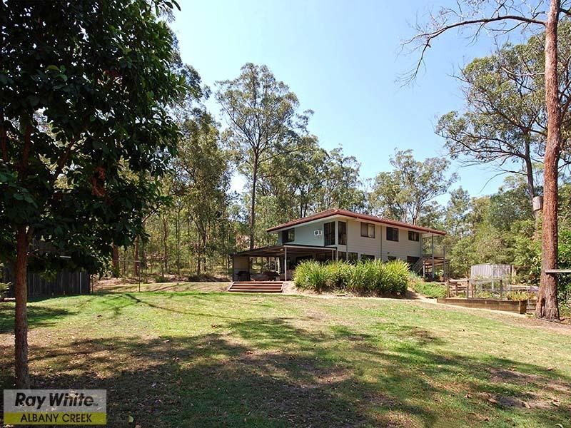 8 Estelle Court, Eatons Hill QLD 4037