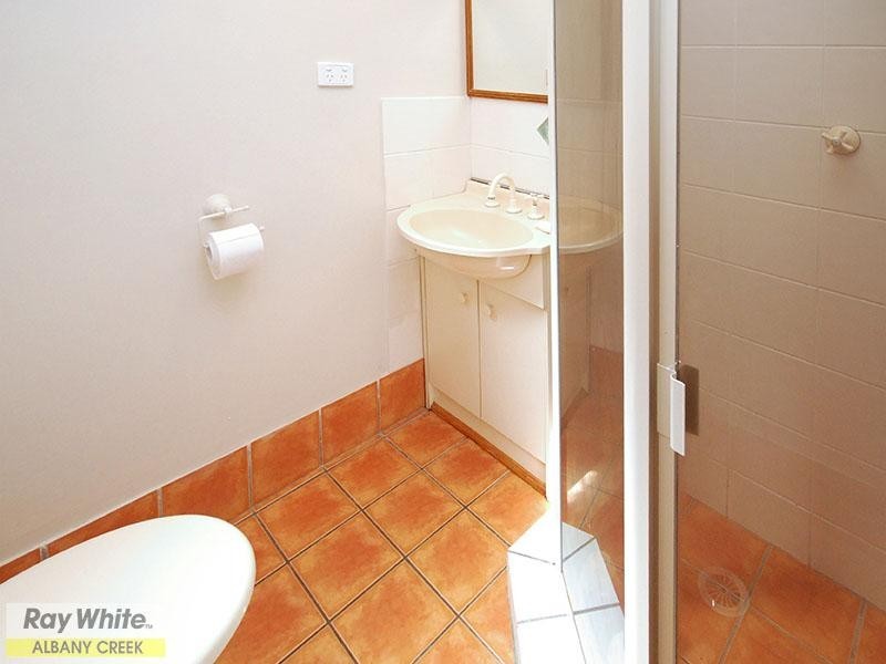 8 Estelle Court, Eatons Hill QLD 4037