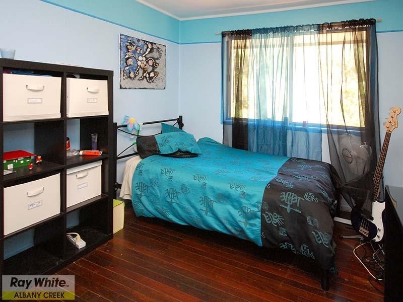 8 Estelle Court, Eatons Hill QLD 4037