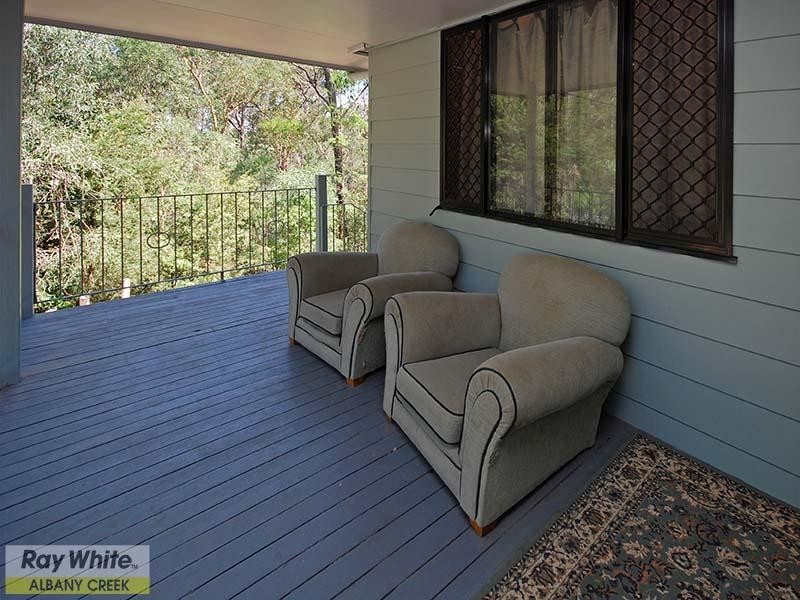 8 Estelle Court, Eatons Hill QLD 4037