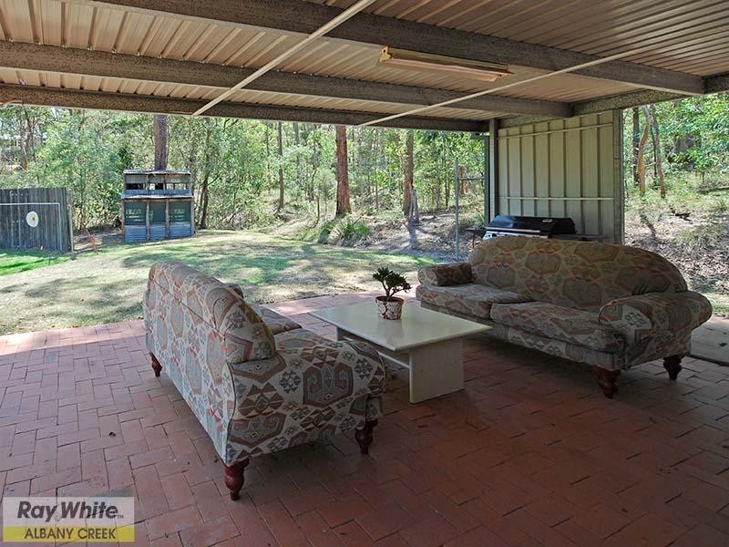 8 Estelle Court, Eatons Hill QLD 4037