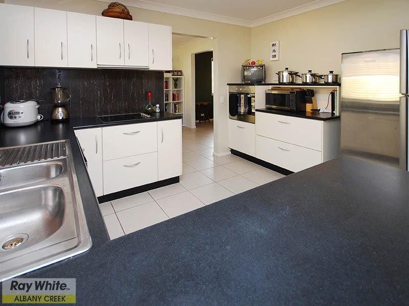 9 Challinor Drive, Albany Creek QLD 4035