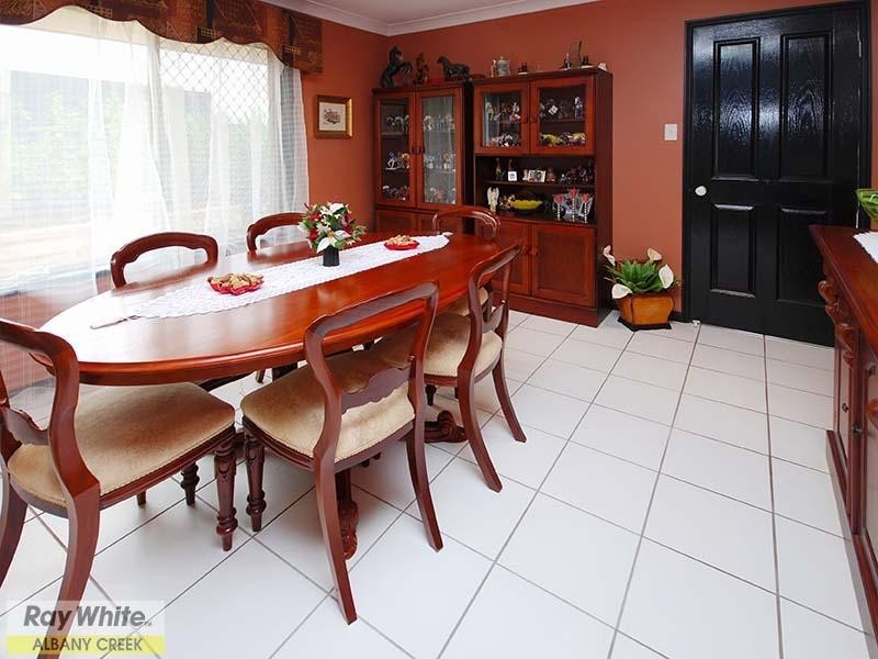 27 Bunya Crossing Road, Eatons Hill QLD 4037