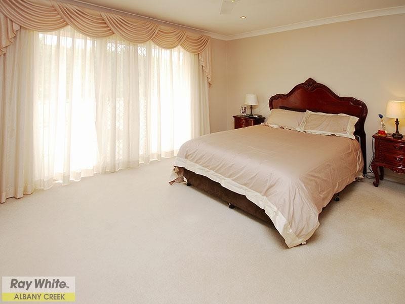 27 Bunya Crossing Road, Eatons Hill QLD 4037