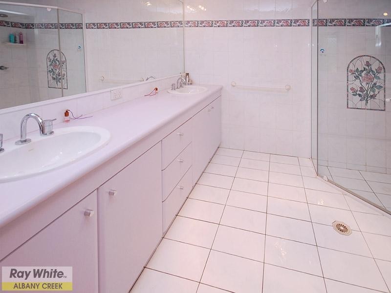 27 Bunya Crossing Road, Eatons Hill QLD 4037