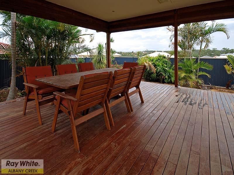 27 Bunya Crossing Road, Eatons Hill QLD 4037