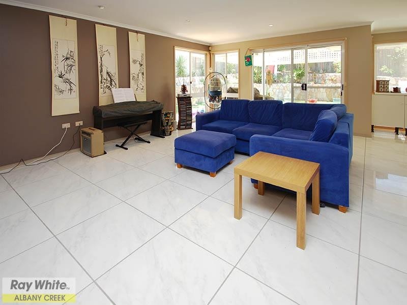 24 Turnberry Crescent, Albany Creek QLD 4035