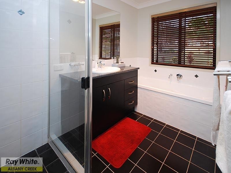 33 Pardalote Place, Cashmere QLD 4500