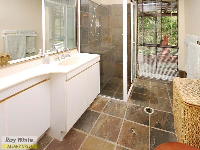 34 Hidden Valley Drive, Eatons Hill QLD 4037