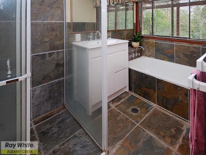 34 Hidden Valley Drive, Eatons Hill QLD 4037