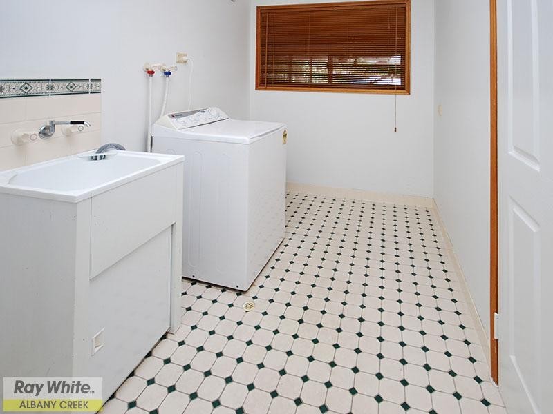 2 Mounteford Place, Albany Creek QLD 4035